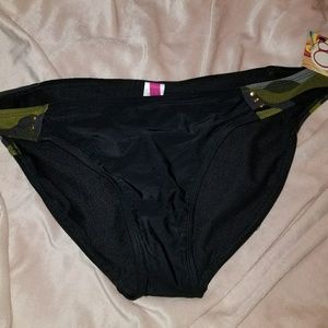 Camo bikini bottoms